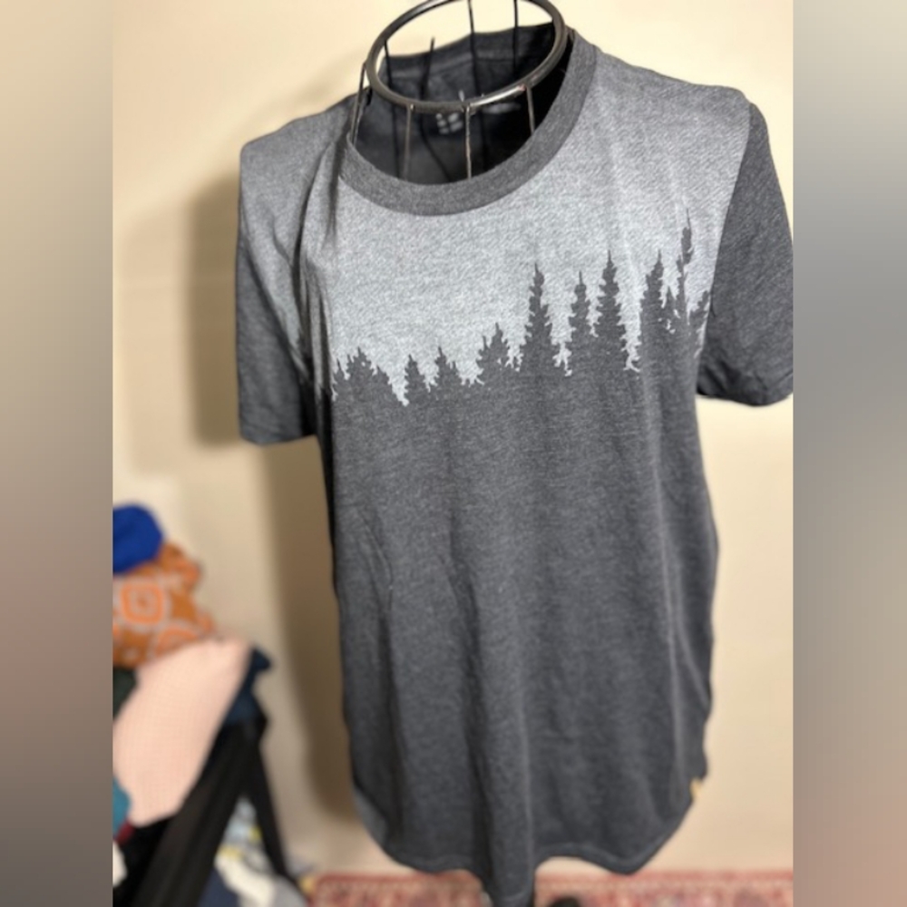 Size extra large womens tee t top gray graphic shirt outdoor treeblend